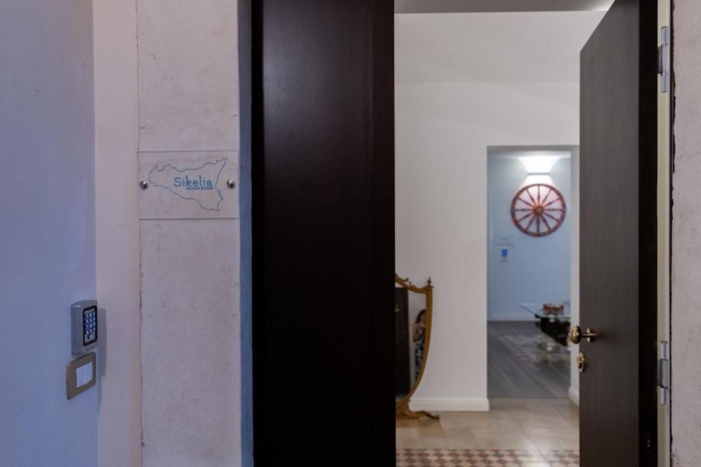 Sikelia-Sicilian Rooms Catánia Buitenkant foto